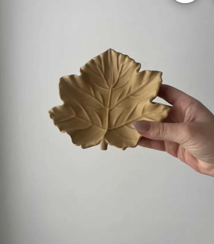 Jesmonite Leaf Tray