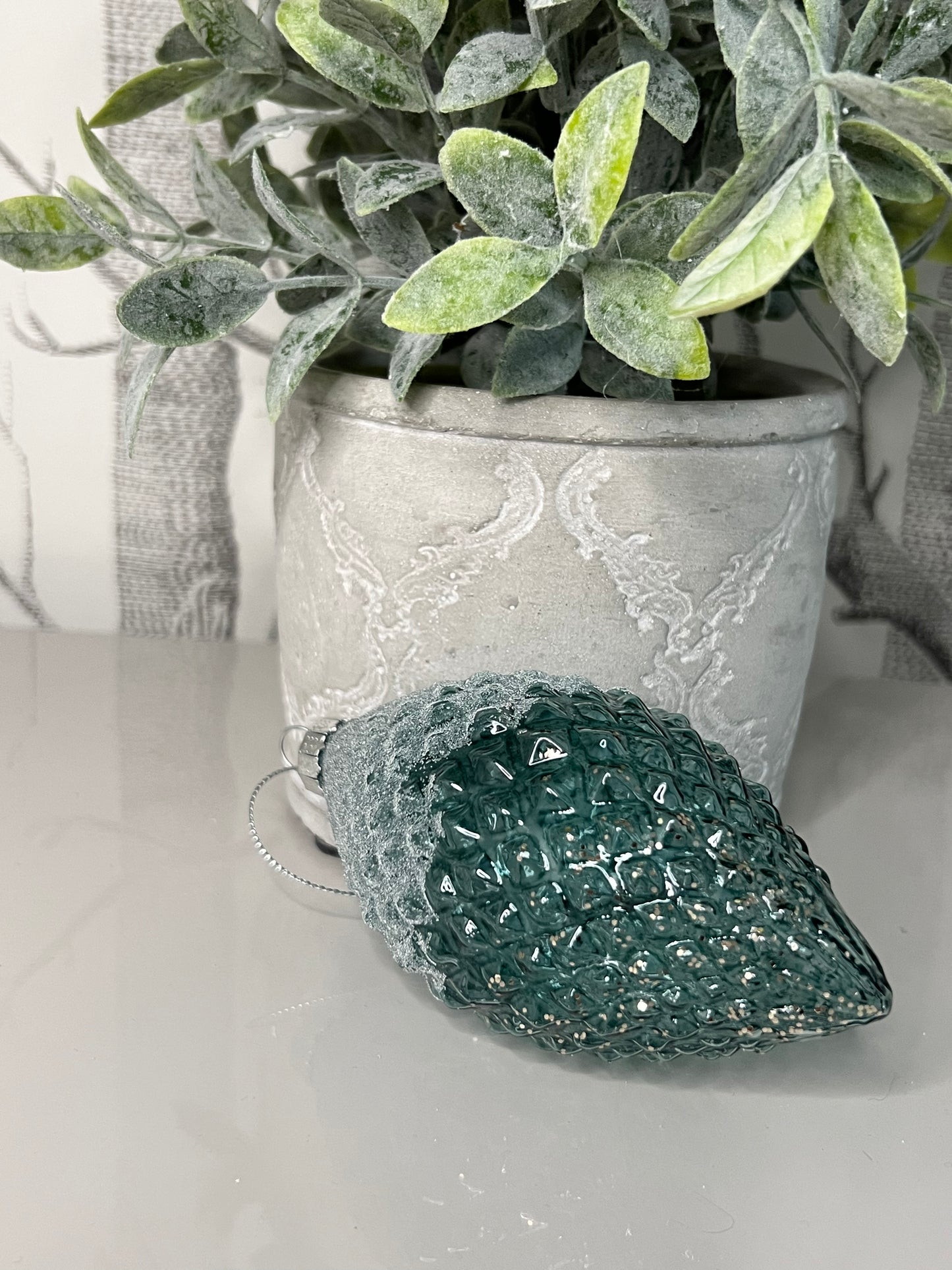 Textured Glass Bauble Green